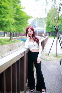 这世界有那么多人歌词